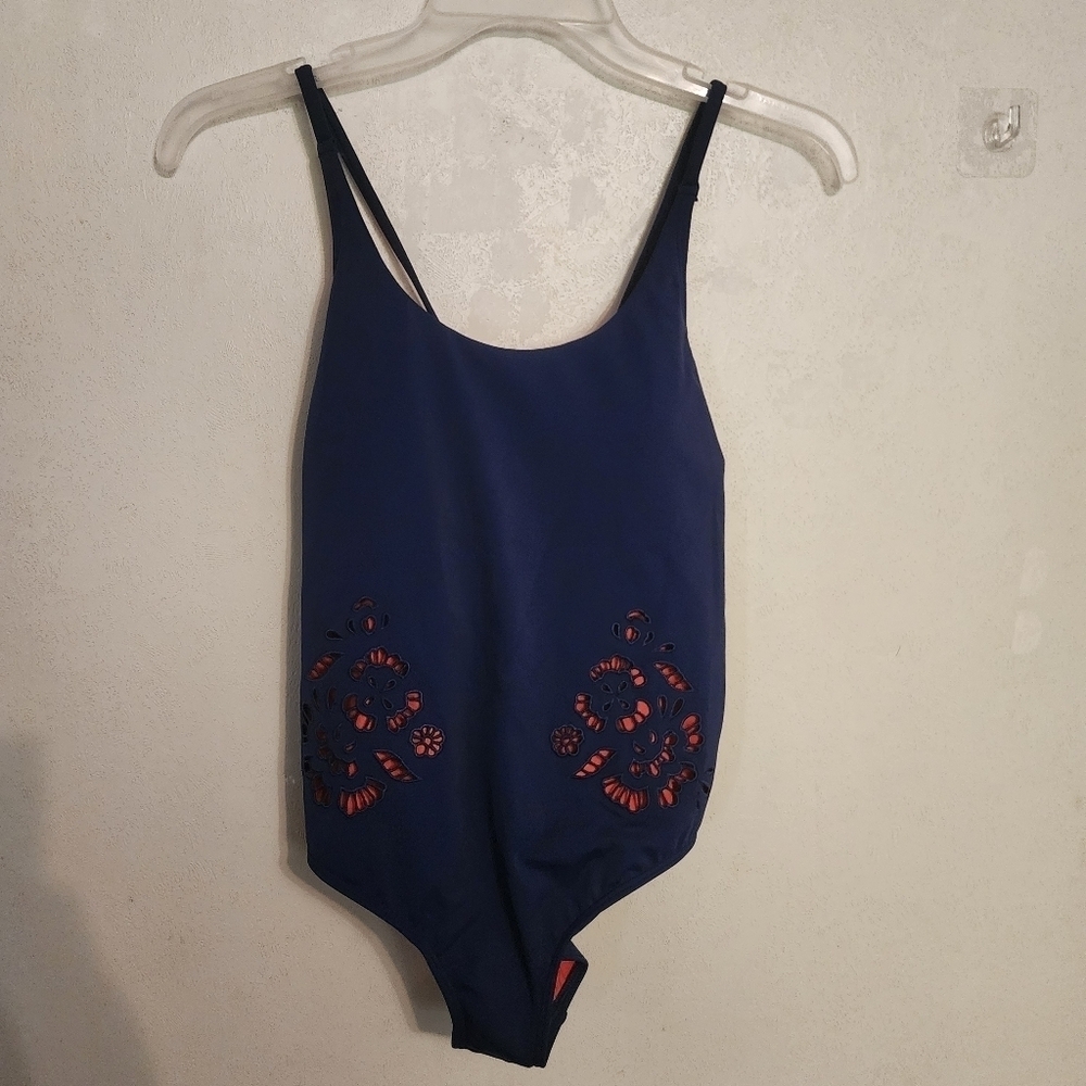 Venus One-Piece Swimsuit Size 6 Navy/Pink NWOT